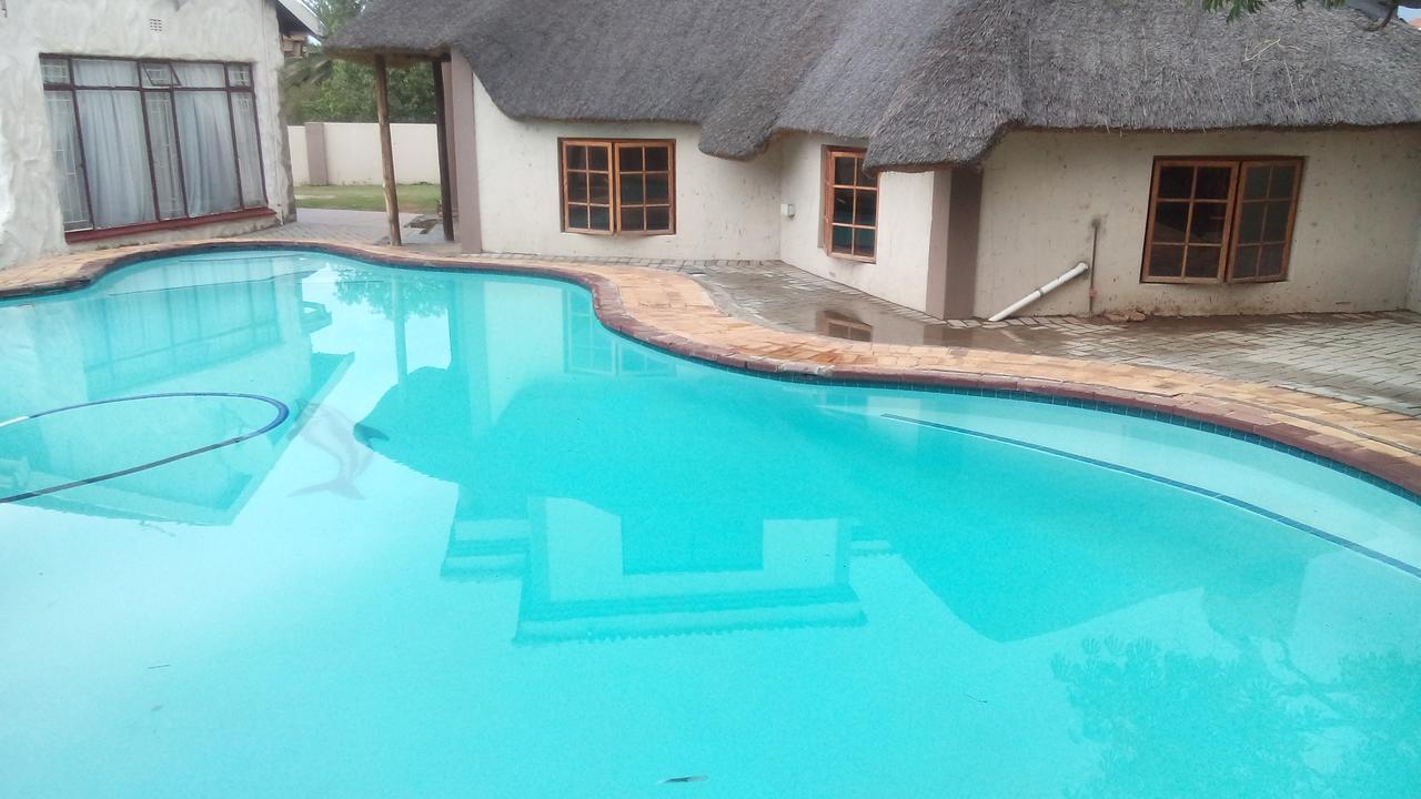 Lekoa Bed And Breakfast And Trading Vanderbijlpark Exterior foto