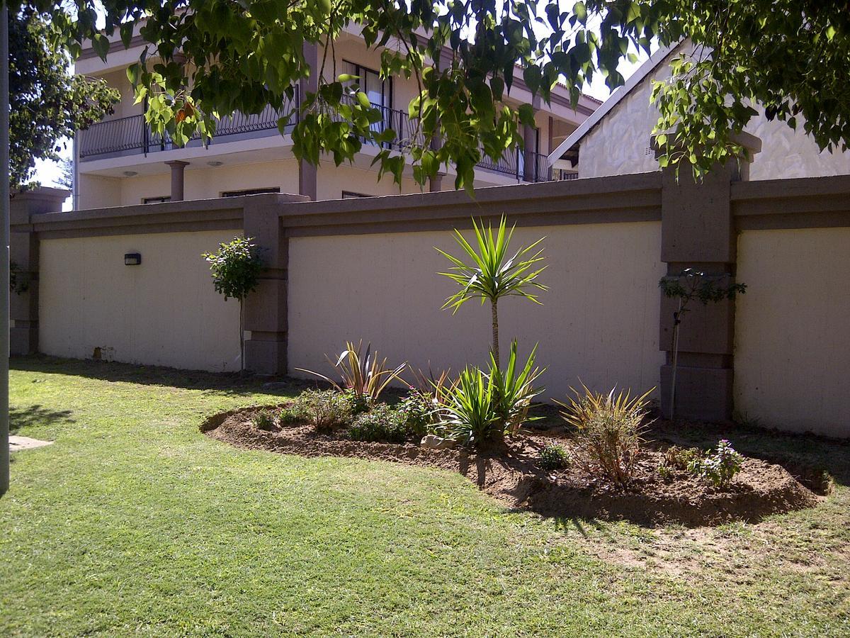 Lekoa Bed And Breakfast And Trading Vanderbijlpark Exterior foto